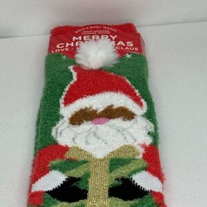 FINAL SALE Bath & Body Works Green and Red Holiday Socks